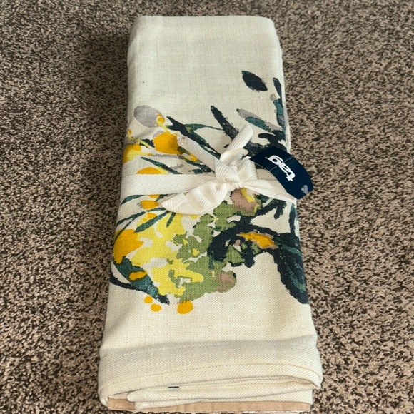 Table runner - Picture 1 of 2